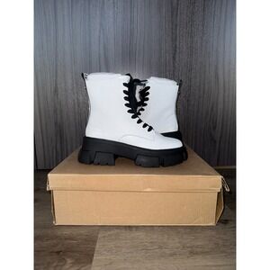 NWB Steve Madden Women's White Black Combat Boots, W6
